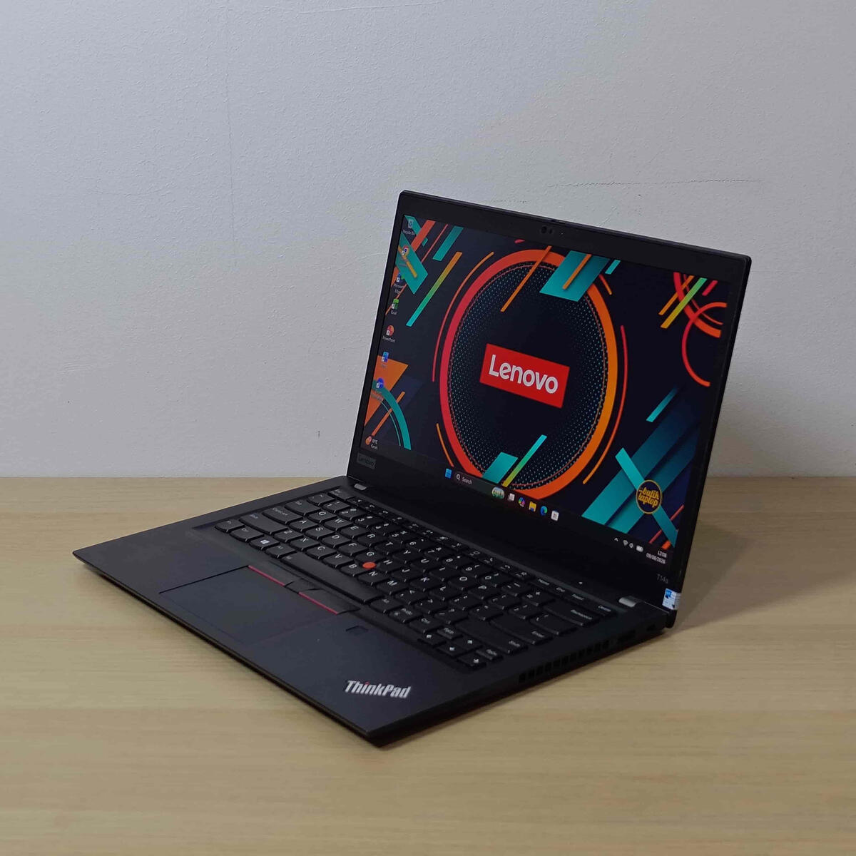 Lenovo Thinkpad T14sG1 Kanan Butik Laptop
